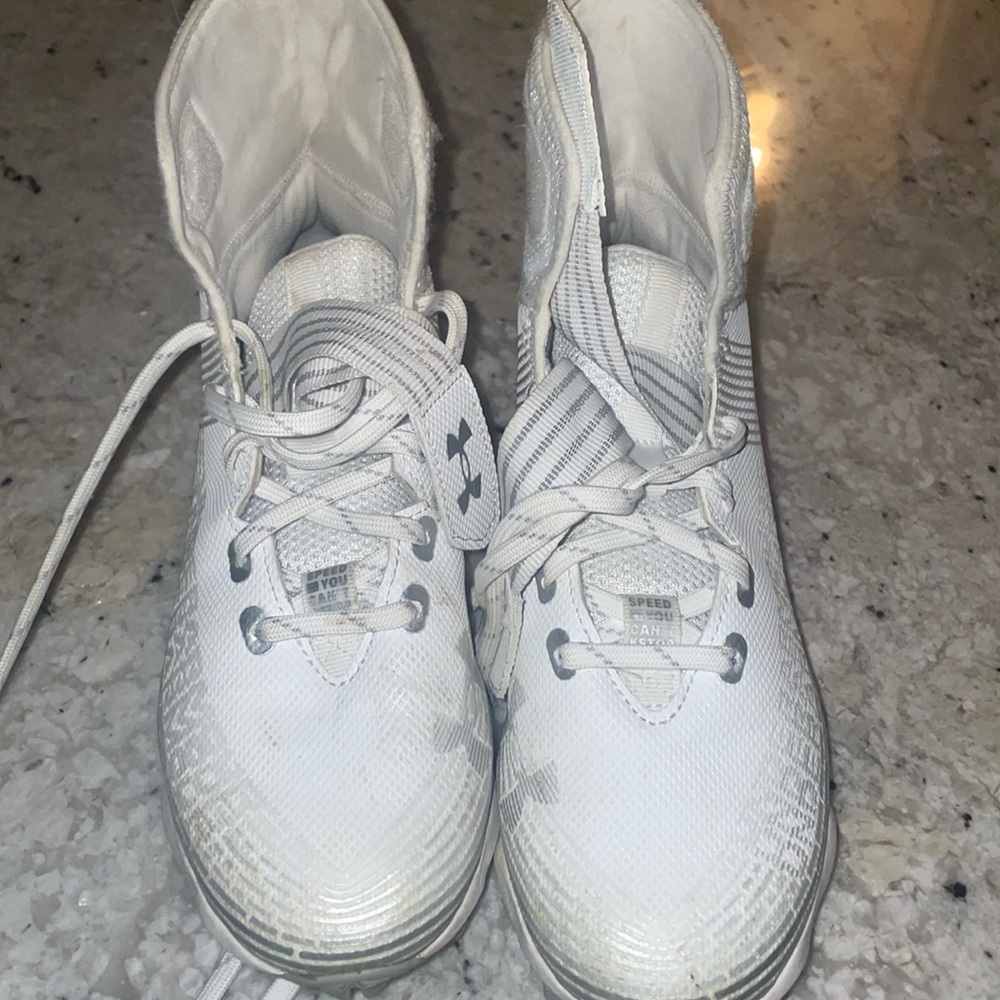 Boys size 5.5 football cleats